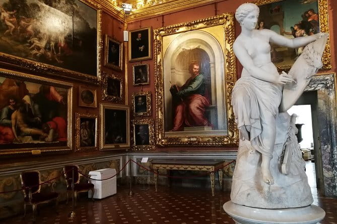 Pitti Palace, Palatina Gallery and the Medici: Arts and Power in Florence. - Discovering the Pitti Palace and Its Grand Architecture