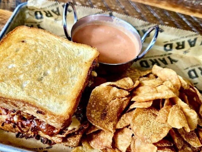 Pittsburgh: Downtown Food Tour with 6 Gems Food Tastings - The Walk Through Pittsburgh’s Historic and Cultural Districts