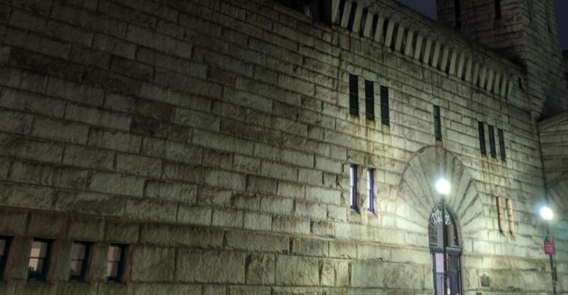 Pittsburgh: Evening Ghost & History Downtown Walking Tour - Pittsburgh Downtown’s Nighttime Architectural Glow