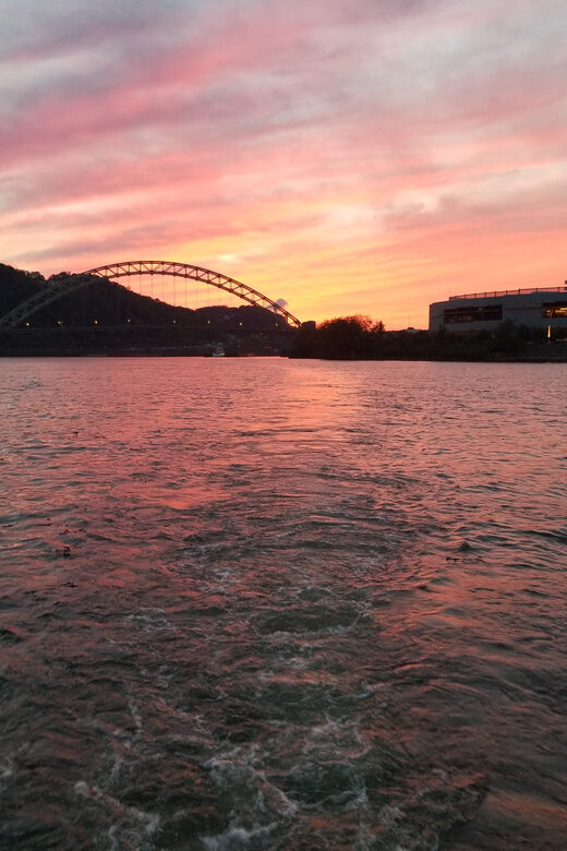 Pittsburgh: Private Yacht River Cruise with Captain and BYOB - Pacing and Duration of the Cruise