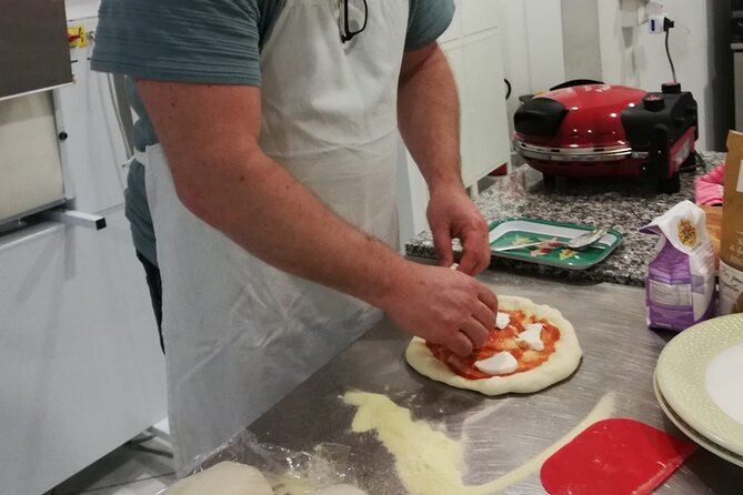 Pizza course in Catania with Show Cooking Cannolo - The Guide – Experience and Personal Touch