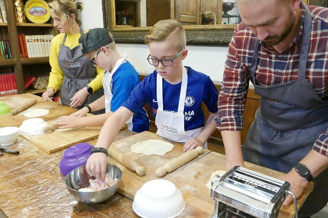 Pizza & Gelato family cooking class in Florence - Eating Europe - Discover the Family-Friendly Pizza & Gelato Cooking Class in Florence