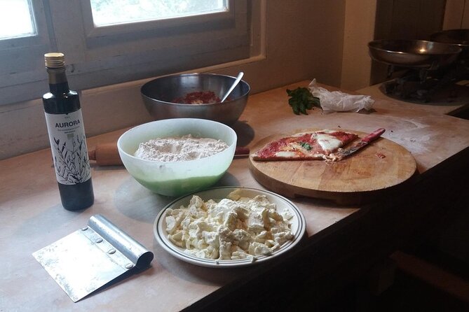 Pizza Training Experience. Como Area - Local Ingredients and Their Role in the Experience