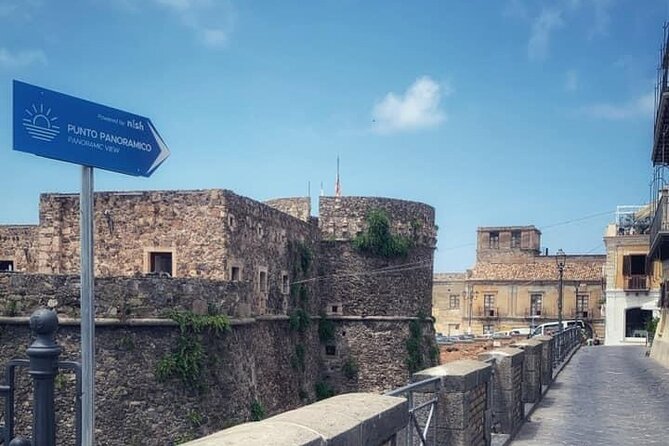 Pizzo Walking Tour, the Jewel of the Tyrrhenean sea - The Charm of Piazza della Repubblica