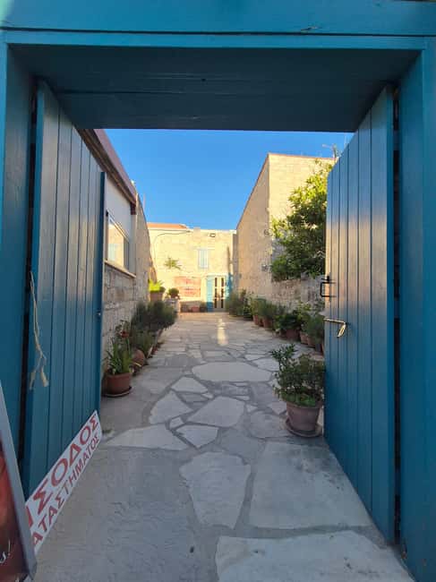 Platres & Omodos: Tour with Wine, Chocolate, Walks & Clicks - Practical Details: Logistics, Group Size, and Tips