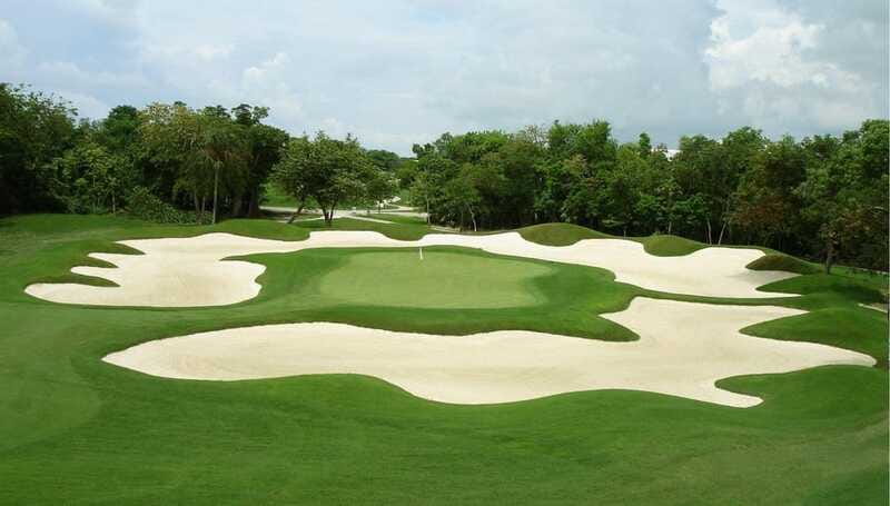 Play Hard Rock Golf Course W/Clubs - Quality and Ratings: What to Expect from Golf Clubs Rentals