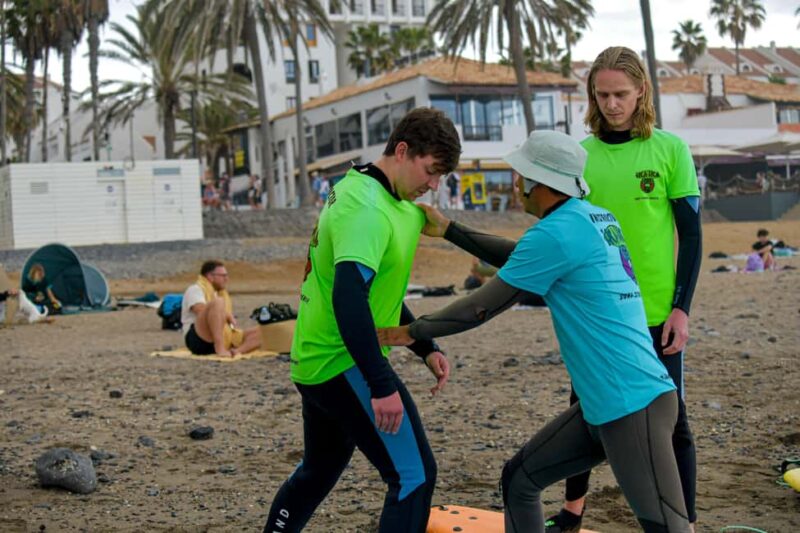 Playa de las Americas: lezione di surf con tutto incluso - Post-Lesson Relaxation on the Beach and Sunset Moments