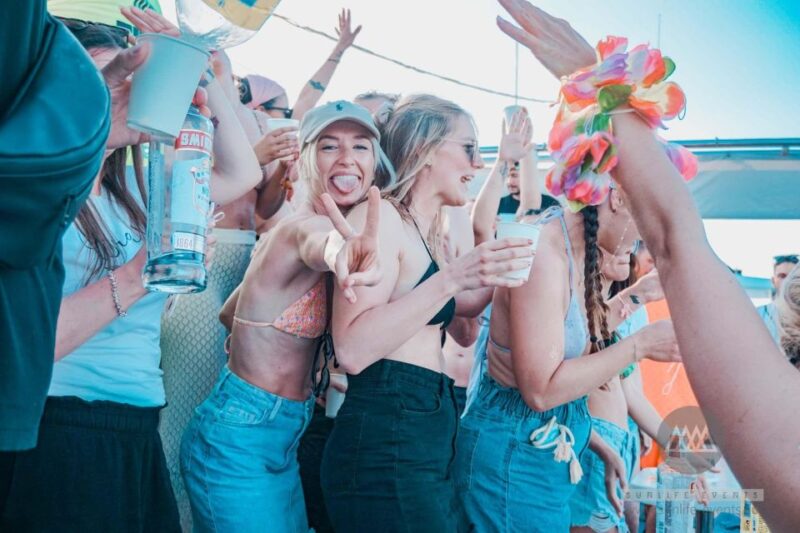 Playa de Palma: Boat Party with DJ, Buffet and Entertainment - Experience the Ultimate Mallorca Party Boat with Live DJ and Paella Buffet