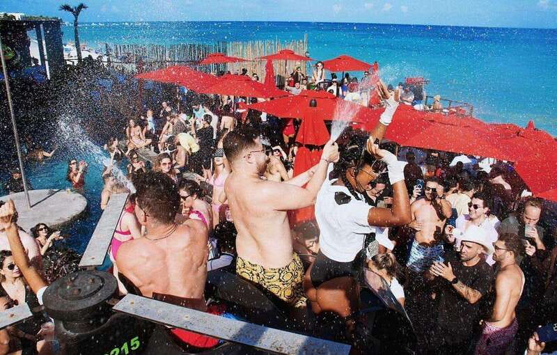 Playa del Carmen: Entrance to Coralina Beach Club + Food & Beverages - Key Points