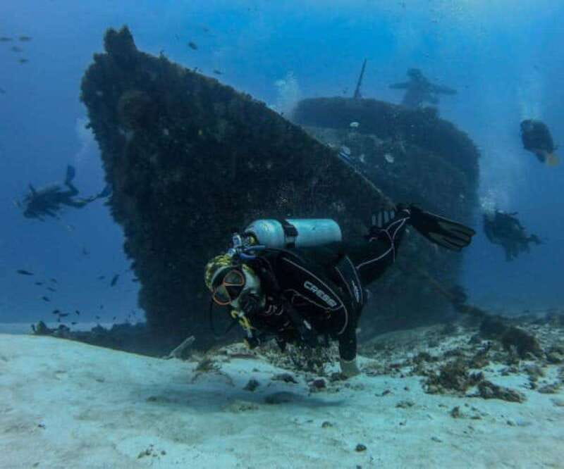 Playa del Carmen: MamaViña Wreck & Reef for Certified Divers - Key Points
