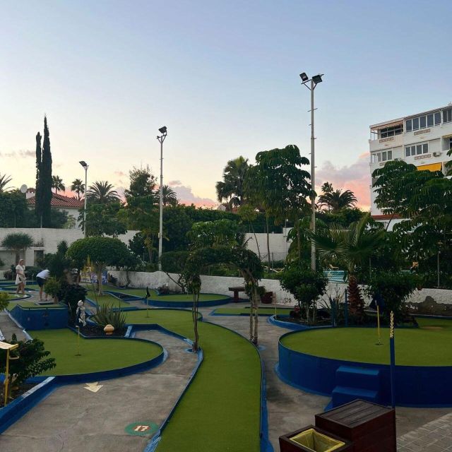Playa del Inglés: Minigolf Taidia - Who Will Appreciate This Experience Most