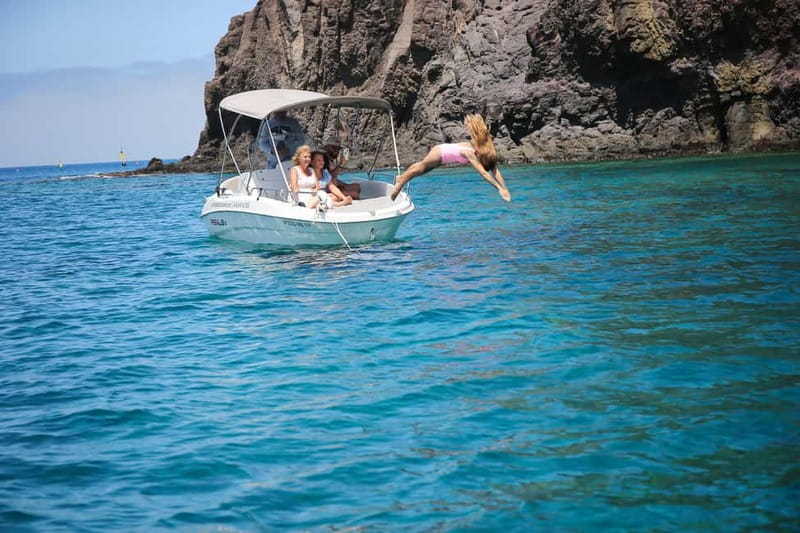 Playa Papagayo: Self-Drive Boat Rental - Key Points