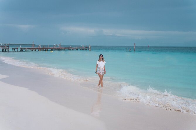 Pleasure Adventure over Catamaran to Isla Mujeres from Cancún - The Beach Club Experience on Isla Mujeres