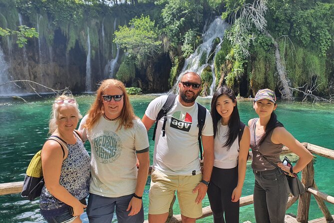 Plitvice and Rastoke day trip from Zagreb w/ticket (guar. dep.) - Inside the Park: Boat and Train Rides