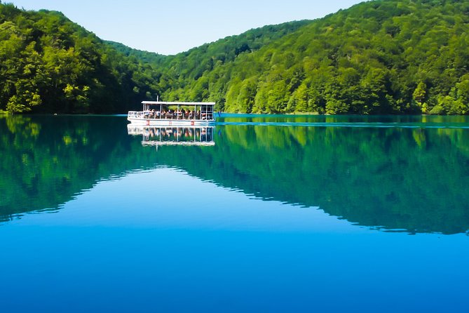 Plitvice Lakes Guided tour with Entrance ticket included - Managing the Pacing and Physical Demands