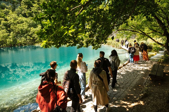 Plitvice Lakes & Rastoke small-group, w/ ticket (ENG or ESP) - Discovering the Magnificence of Plitvice Lakes National Park