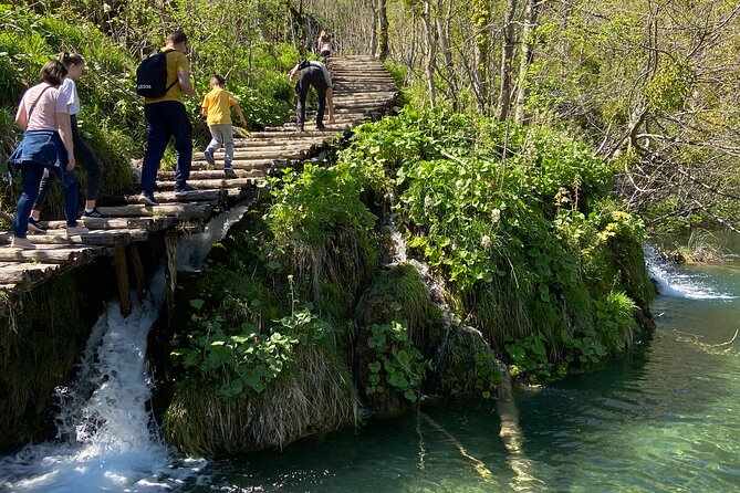Plitvice private tour driver + guide up to 8 ppl from Zadar - The Park’s 16 Lakes and Natural Barriers