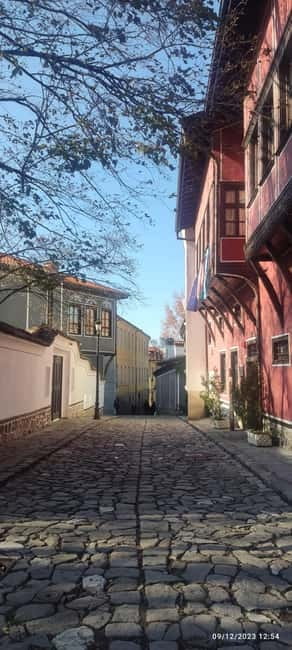 Plovdiv: Classic one-day tour from Sofia - Exploring Plovdivs Old Town
