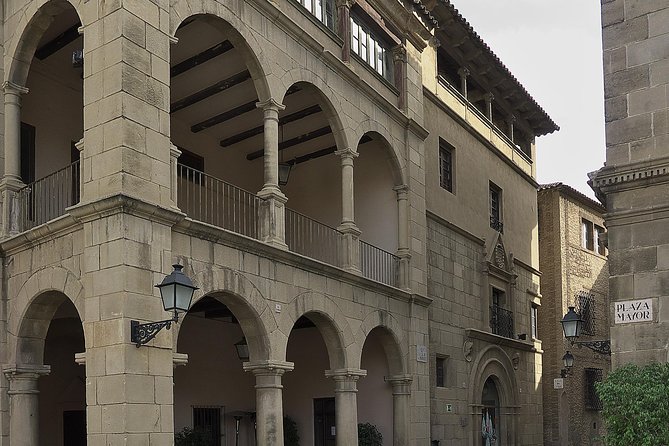 Poble Espanyol Private Tour in Barcelona with Pick up and Drop off - Visiting Placa d’Espanya and Local Vibes