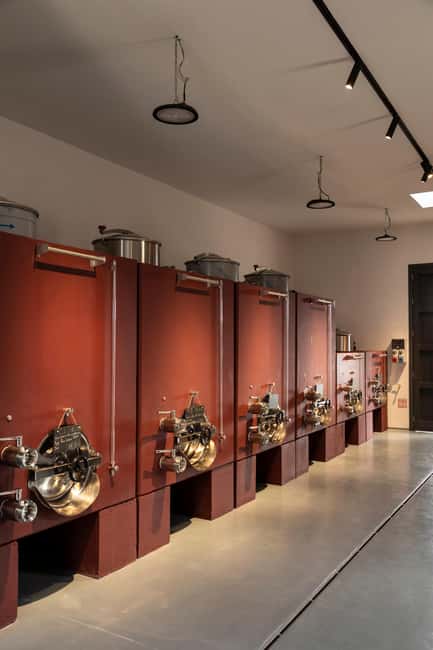 Poggioreale: Organic wine tasting and a tour of the winery - Key Points