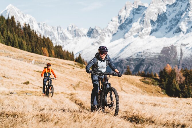 Point of view on the glaciers of Chamonix by electric mountain bike - The Unique Appeal of the Glacier Views in Chamonix