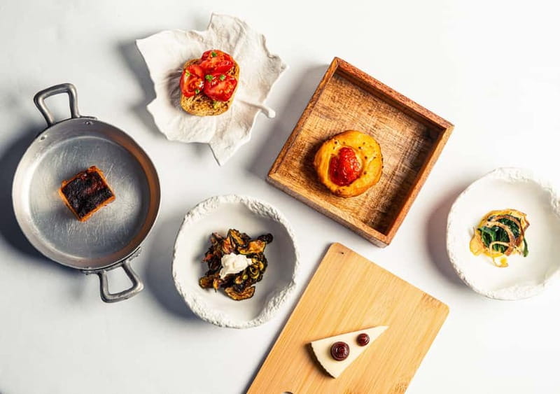 Polignano a Mare: Aperitivo in masseria with typical Apulian products - Key Points