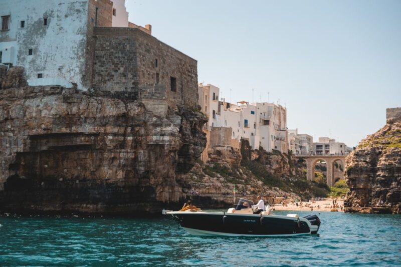 Polignano a Mare: Boat Cruise with Prosecco - Family-Friendly Atmosphere and Guide’s Approach