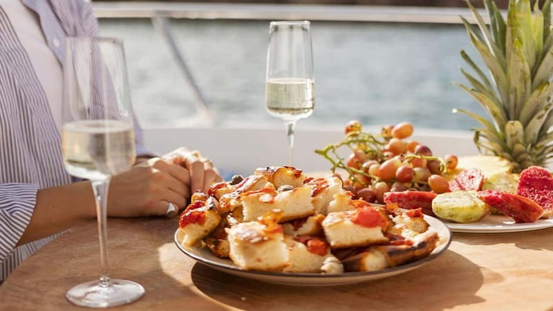 Polignano a Mare by Boat: Sea Caves & Apulian Aperitif - Explore Polignano a Mare’s Spectacular Sea Caves by Boat