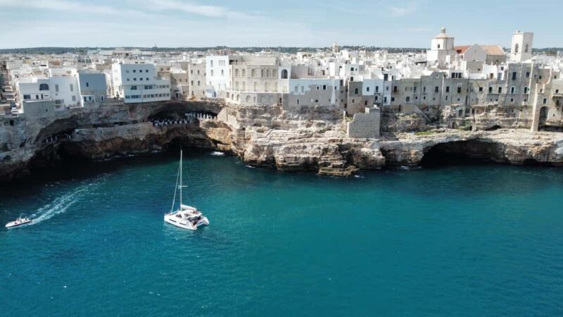 Polignano a Mare: Catamaran Tour with Aperitif & Local Food - Return Journey and Final Cruise