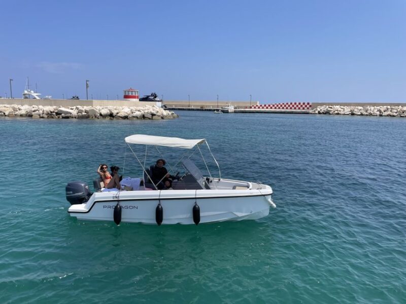 Polignano a Mare Caves and Grottos Tour by Boat with Spritz - The Guides: Knowledgeable and Friendly