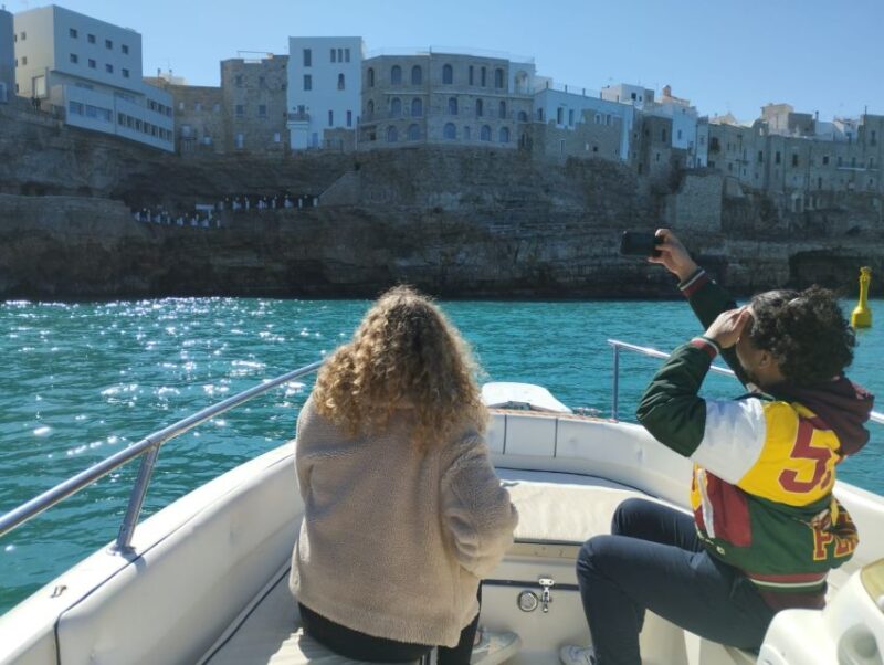 Polignano a Mare: Speedboat Cruise to Caves with Aperitif - The Role of the Local Skipper and Crew