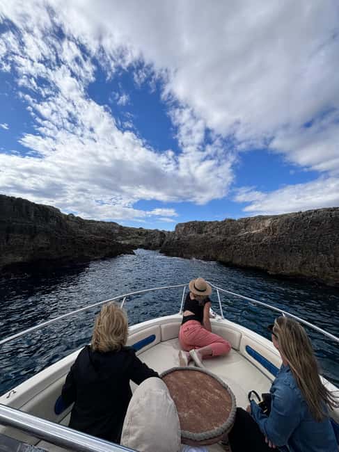 Polignano: Coastline Tour With Prosecco And Taralli & Swim - Comfortable Boats Designed for Small Groups