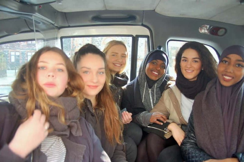 Political Wall Murals and Peacewall - Explore Belfast’s Political Murals and the Peace Wall