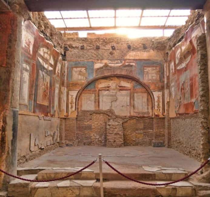 Pompei and Herculaneum: Skip the Line Entry + Audioguide - Visiting Herculaneum: Your First Step into Roman History