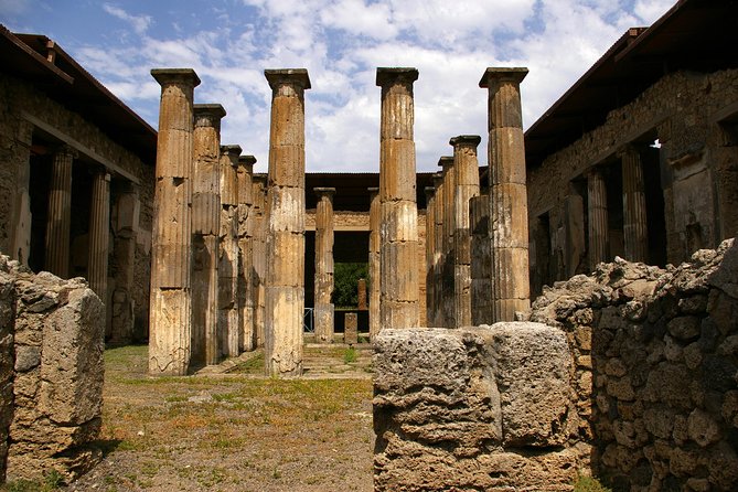 POMPEI Half Day TOUR - Departure from NAPLES Centre (TICKET INCLUDED) - Key Points