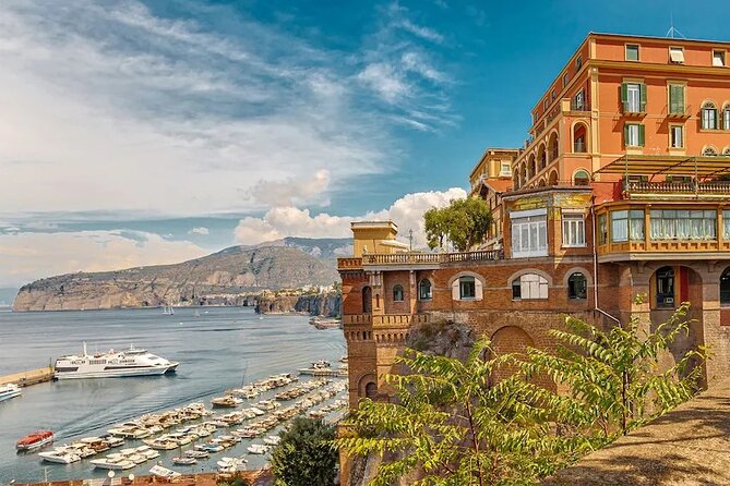 Pompei Private Tour With An Expert Archaeologist Guide - The Iconic Baths and Commercial Streets