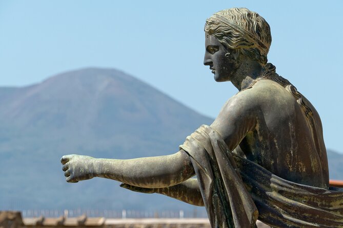 Pompeii and Mount Vesuvius Day Trip from Rome with Pizza Lunch - Authentic Neapolitan Lunch with Bay Views