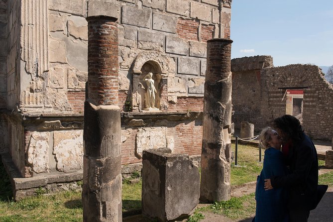 Pompeii excavations: skip-the-line private tour - Starting at the Heart of Pompeii: Piazza Esedra