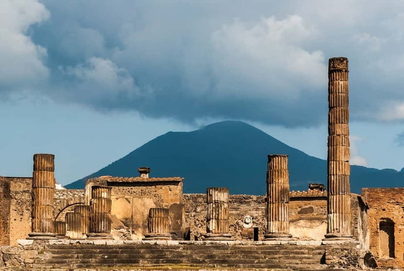 Pompeii: Exclusive Tour with Archaeologist and Entry Tickets - Visiting the Temples of Jupiter, Venus, and Apollo