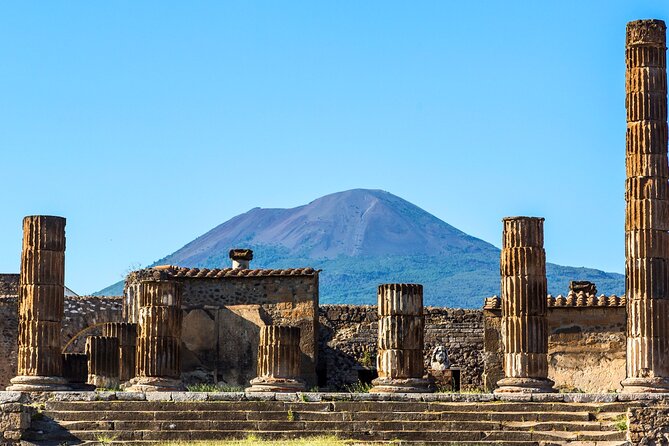 PompeiI Exclusive Tour with your Archaeologist in a Small Group - Immersive Stops: Houses, Streets, and Theaters