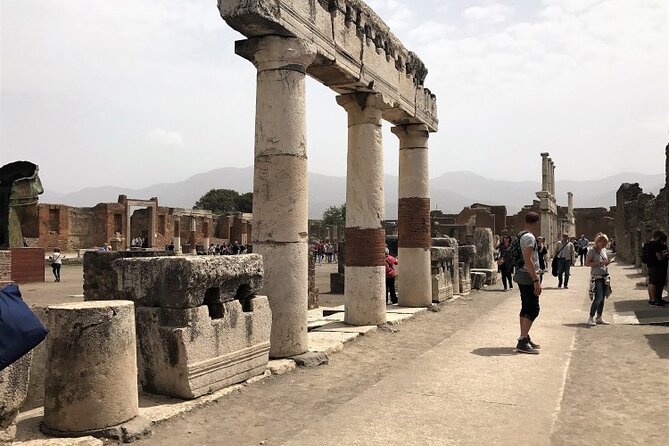 Pompeii: Guided Small Group Tour Max 6 People with Private Option - The Vesuvius View and Site Highlights