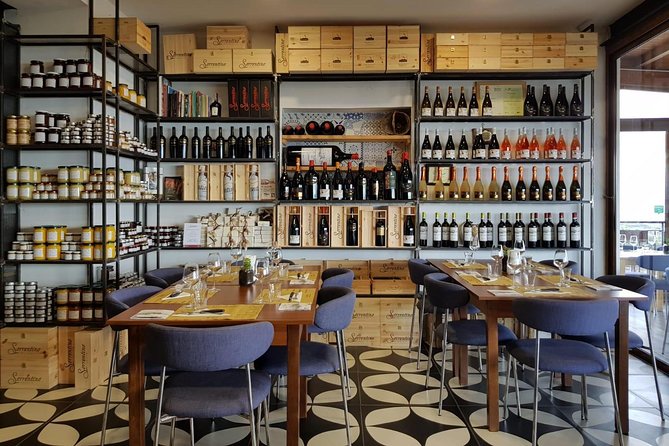 Pompeii Guided Tour & Horse Riding on Vesuvius with Lunch - Vineyard Lunch and Wine Tasting atop Mount Vesuvius