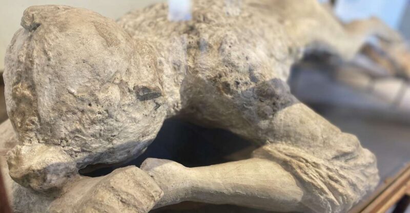 Pompeii: Guided Tour with Archaeologist with max. 12 People - Key Points