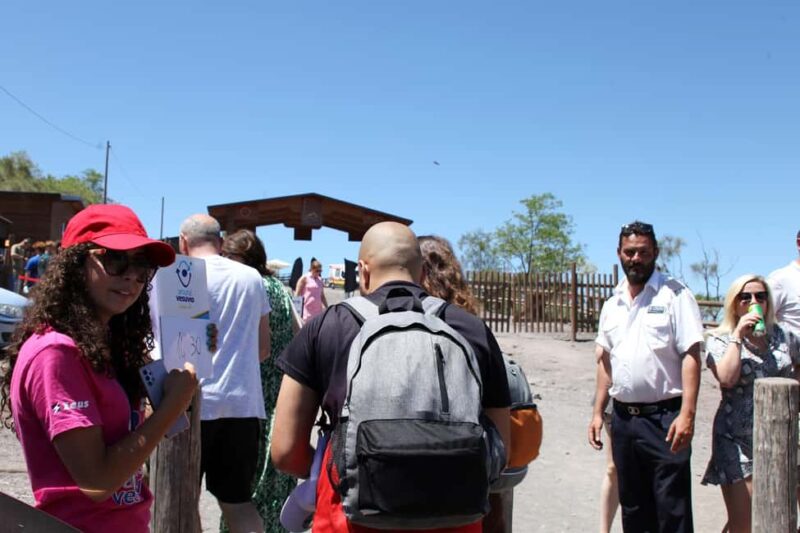 Pompeii: Mount Vesuvius Bus Transfer with Audioguide - Key Points