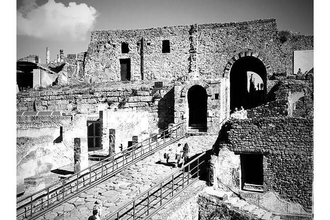 Pompeii private small group tour - 4 hours including transfers - Visiting the Pompeii Forum: The Civic Heart