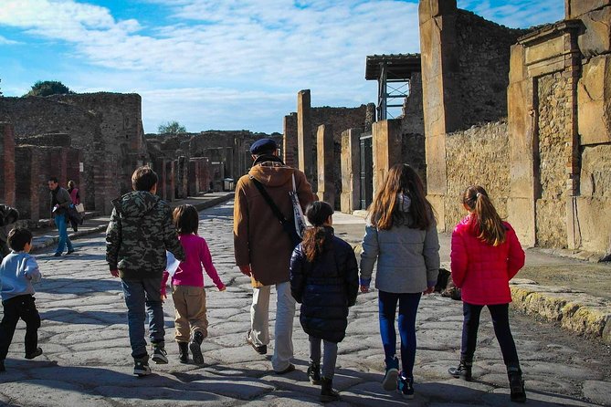 Pompeii Private Tour for Families - Highlights of Pompeii Archaeological Park for Families