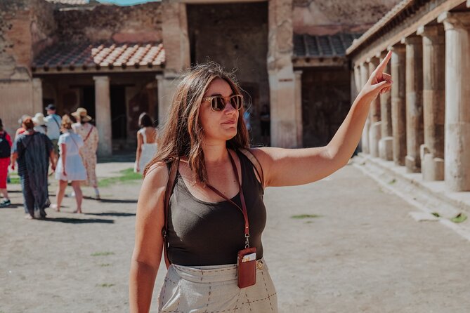 Pompeii Private Tour with an Archaeologist Guide - Key Points