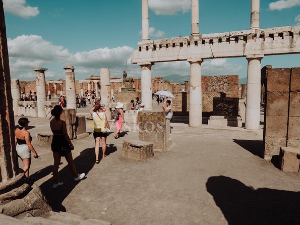 Pompeii ruins and the city of Naples with private transportation - Exploring the Art and Culture of Naples