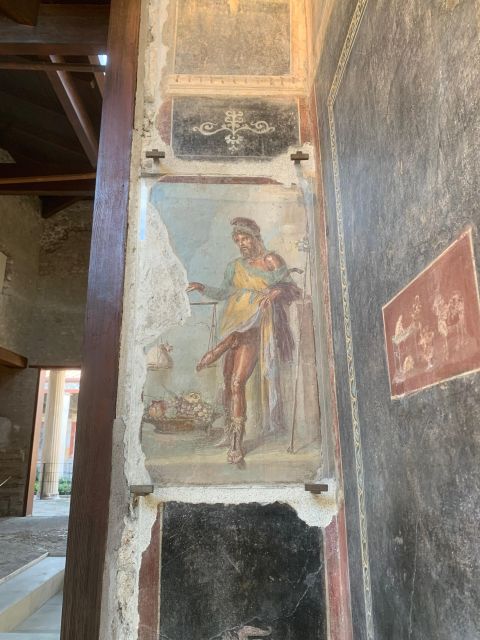 Pompeii semi-private tour, priority Access and Expert Guide - Price and Value: What’s Included
