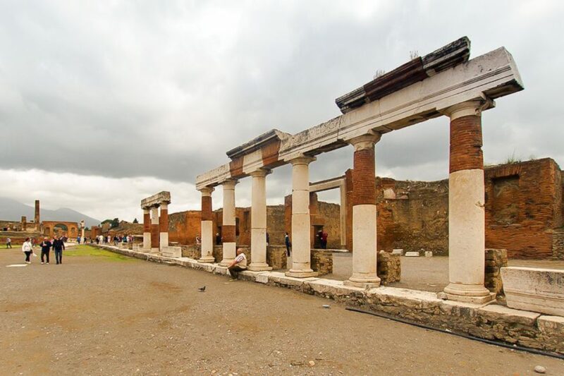 Pompeii: Skip-the-Line Guided Tour with Expert Archaeologist - Practical Tips and Accessibility